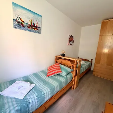 Prati Escape - With Pool And Lakeview Lejlighed Lierna